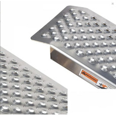 Miniature Jeu de 2 rampes alu droite perforée 2m50 - 1000kg N° 8